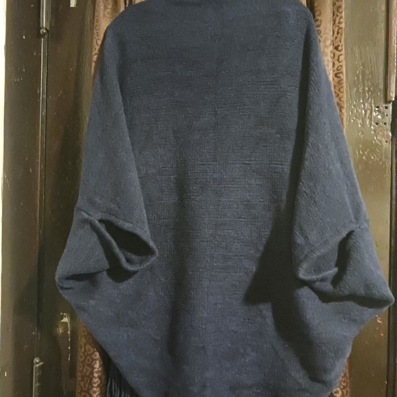 Navy blue sweater - Picture 2 of 3